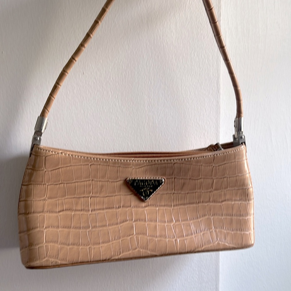 Pagoda mini bag